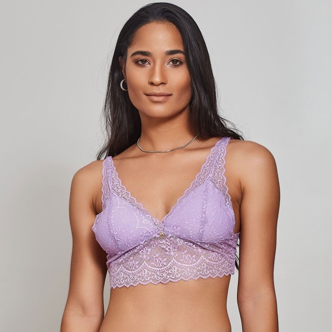 Sutiã Estilo Top Cropped em Renda