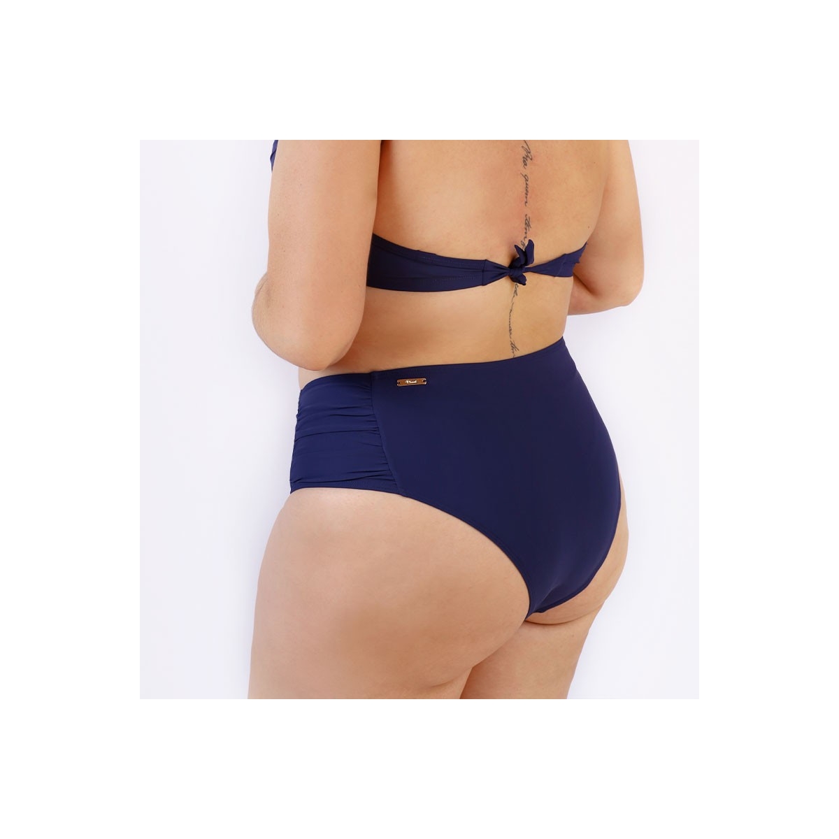 Tanga Hot Pants Recortes